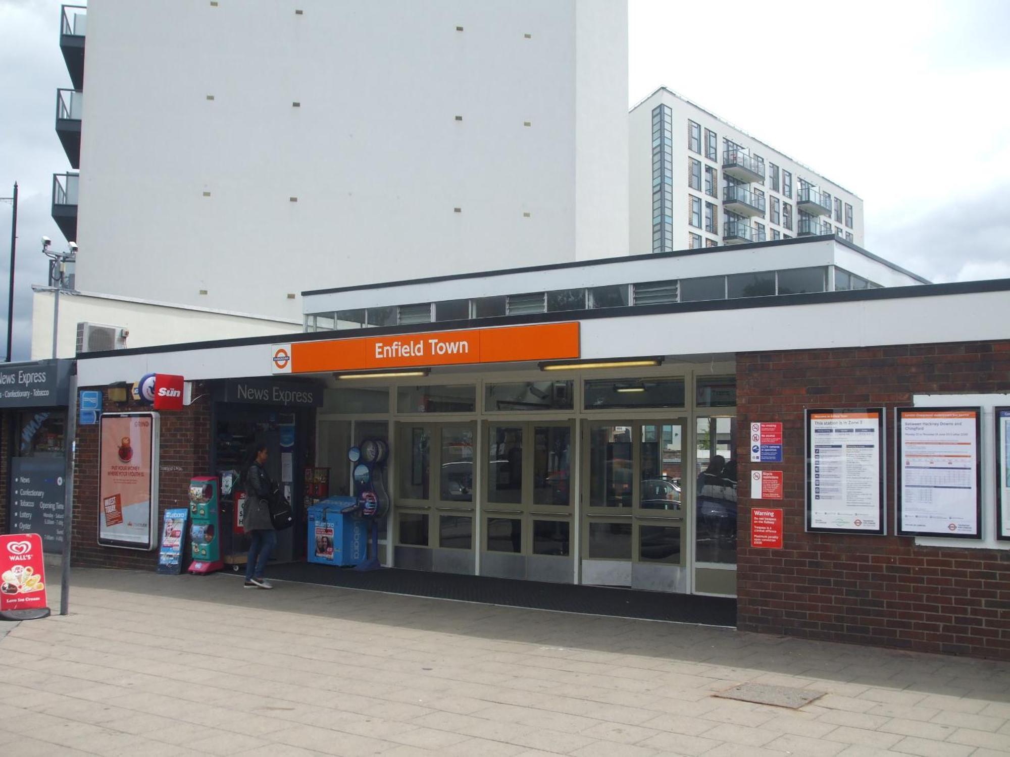 Skyvillion - Cozy Apartments In Enfield Town With Free Parking & Wifi المظهر الخارجي الصورة