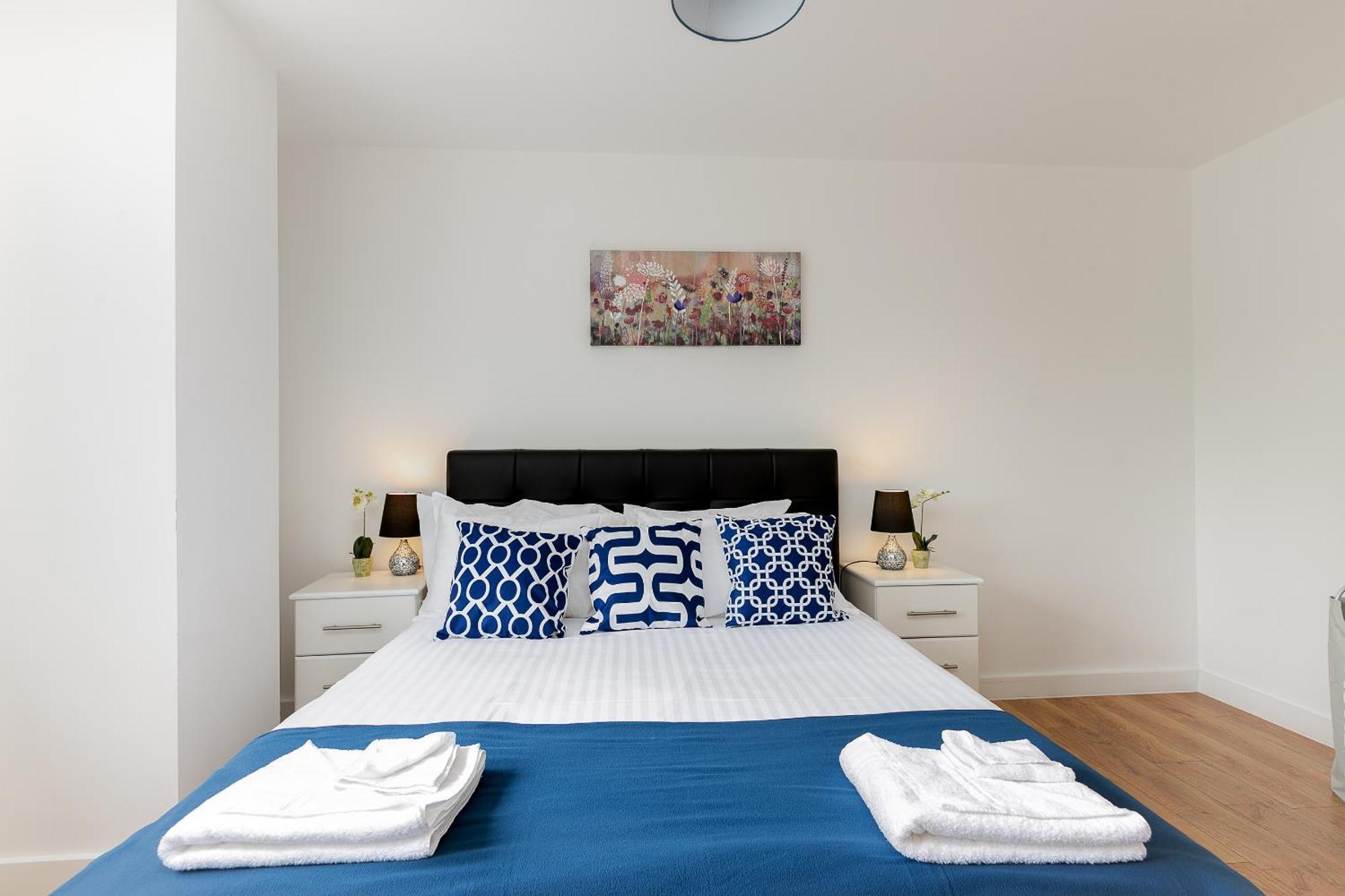 Skyvillion - Cozy Apartments In Enfield Town With Free Parking & Wifi المظهر الخارجي الصورة
